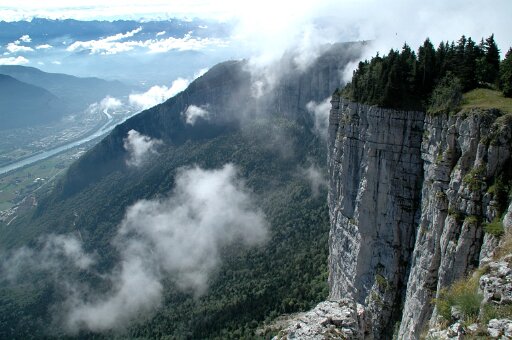 Vue down to Grenoble from bec de l'oriant